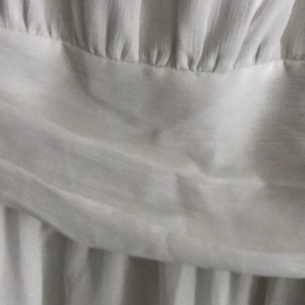 Chic Women’s White Dress - Picture 5 of 10
